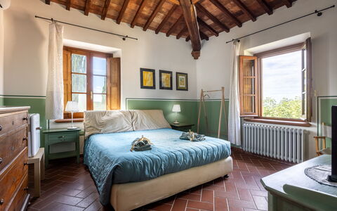 Maria Gabriella Holiday Home In Monticchiello: Mur, Meubles, Design Intérieur, Chambre, Plafond, Sol, Domicile, Pièce, Lit, Sol