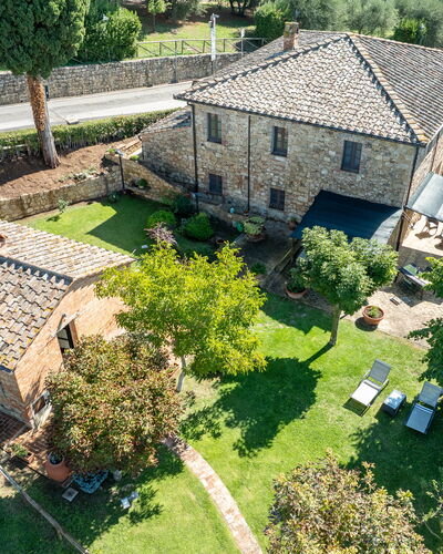 Maria Gabriella Home & Cottage: Bâtiment, Zone Résidentielle, Maison, Domicile, Architecture, Biens, Lot Terre, Toit, Zone Rurale