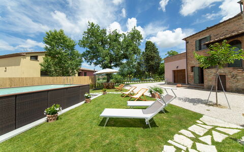 Holiday Home Croce With Spa: Zone Résidentielle, Jardin, Lot Terre, Mobilier De Jardin, Domicile, Ombre, Arrière-Cour, Piscine, Aménagement Paysager, Biens