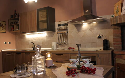 Holiday Home Croce With Spa: Cuisine, Design Intérieur, Appareil De Cuisine, Meubles, Comptoir, Luminaire, Cabinetry, Sol, Plafond, Éclairage