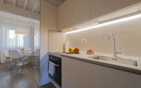 Guelfa 60: Design Intérieur, Bois, Sol, Cuisine, Plafond, Sol, Comptoir, Éclairage, Pièce, Appareil De Cuisine