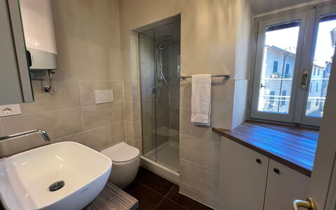 Guelfa 60: Salle De Bains, Luminaire Plomberie, Sol, Sol, Design Intérieur, Plomberie, Évier, Robinet, Lavabo, Pièce