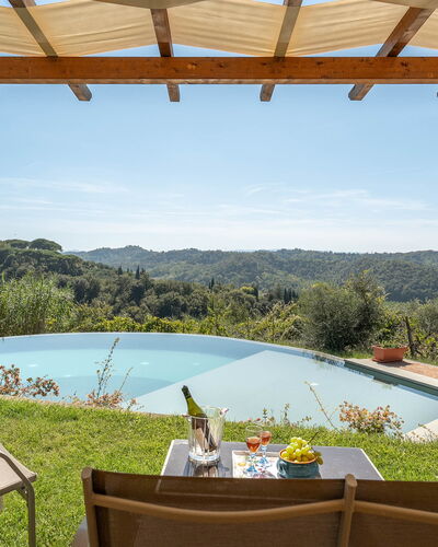 Villa Costa al Bagno: Colline, Mobilier De Jardin, Ombre, Chaîne De Montagnes, Eco Hôtel, Jardin, Vallée, Crête, Aménagement Paysager, Piscine