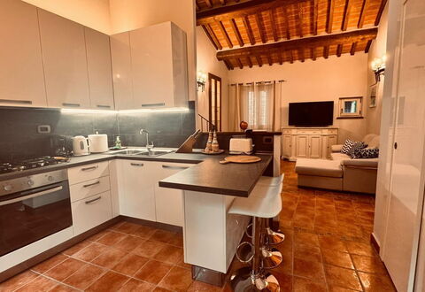 Casa Castelli: Meubles, Design Intérieur, Sol, Comptoir, Bois, Cuisine, Sol, Plafond, Cabinetry, Appareil De Cuisine