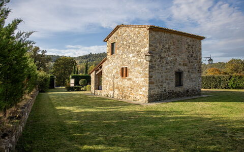 La Casina Honeymoon Cottage, Badia Agnano: Herbe, Maison, Arbuste, Domicile, Lot Terre, Chalet, Ferme, Zone Rurale, Biens, Jardin