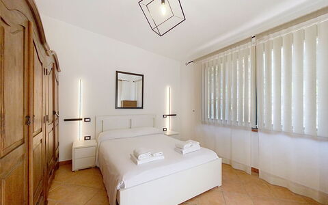 Your Tuscan Retreat: Design Intérieur, Plafond, Sol, Sol, Lit, Meubles, Domicile, Chambre, Appartement, Éclairage