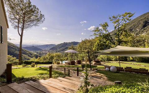 Villa Chiovada: Montagnes Relief, Paysage Naturel, Colline, Paysage, Montagnes, Zone Rurale, Station De Montagne, Chaîne De Montagnes, Jardin, Vallée