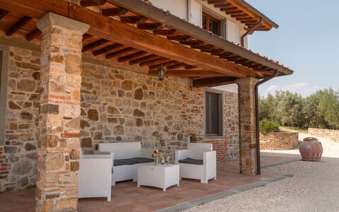 Marina's Lodge: Porte, Brique, Porche, Pot De Fleur, Colonne, Faisceau, Tache De Bois, Ombre, Plante D'Appartement