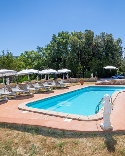 Enda: Piscine, Recours, Eco Hôtel, Hôtel, Ville Resort, Villa, Mobilier De Jardin, Parapluie, Balancelle
