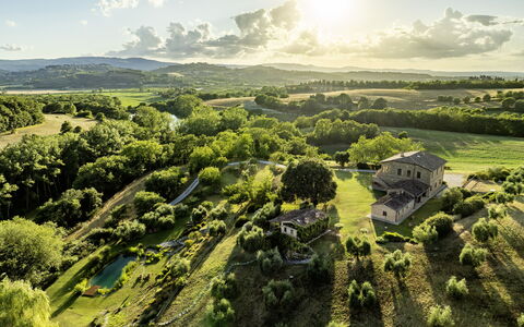 Aqua Bio Retreat: Arbre, Paysage Naturel, Végétation, Paysage, Zone Rurale, Prairie, Lot Terre, Plaine, Établissements Humains