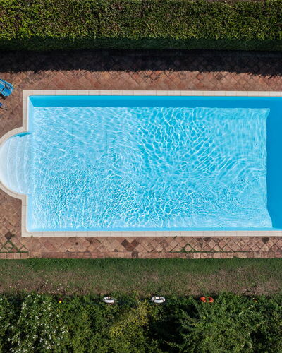Mulino di Carpineto with Pool Gaiole in Chianti: Piscine, Bleu, Composite, Recours, Thermes, Hôtel, Hacienda, Mobilier De Jardin, Villa, Caractéristique De L'Eau