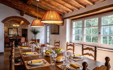 Il Gabbro, Luxury Experience: Meubles, Design Intérieur, Mur, Table, Bois, Plafond, Sol, Luminaire, Chaise, Salle À Manger