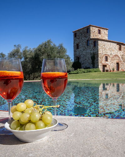 Il Gabbro, Luxury Experience: Crépuscule, Réflexion, Soirée, Caractéristique De L'Eau, Meteorologique Phénomène, Miroir D'Eau, Piscine, Étang, Le Coucher Du Soleil
