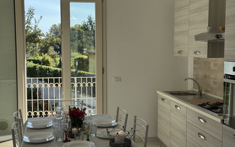 Villa al Glicine Proprietà: Meubles, Design Intérieur, Sol, Bois, Cuisine, Sol, Comptoir, Pièce, Principaux Appliance, Éclairage