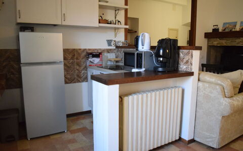 Appartamento la Fontana, Assisi: Meubles, Sol, Bois, Design Intérieur, Sol, Appareil De Cuisine, Pièce, Comptoir, Principaux Appliance, Cuisine