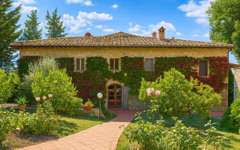 Novellina: Arbuste, Jardin, Maison, Ferme, Biens, Pelouse, Aménagement Paysager, Cour, Hacienda