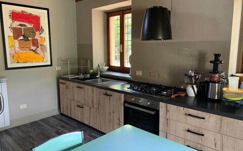 Villa Vindelbono: Cuisine, Comptoir, Meubles, Appareil De Cuisine, Bois, Sol, Design Intérieur, Cabinetry, Principaux Appliance, Électroménager