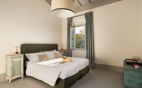 La Morella: Meubles, Chambre, Lit, Design Intérieur, Literie, Drap De Lit, Linge, Éclairage, Domicile, Cadre De Lit