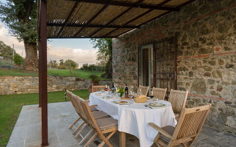 La Morella: Meubles, Mobilier De Jardin, Chaise, Table Cuisine Et Salle A Manger, Dalle, Mur De Pierre, Tableau De Plein Air, Arrière-Cour, Jardin, Ombre