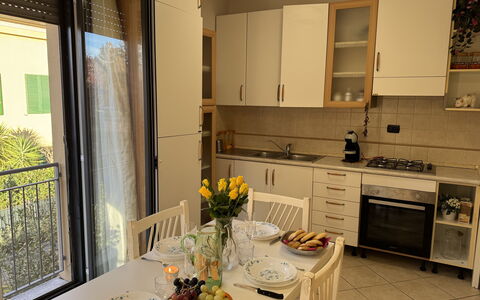 Al Civico 80: Meubles, Sol, Bois, Design Intérieur, Appareil De Cuisine, Cuisine, Sol, Principaux Appliance, Table Cuisine Et Salle A Manger, Comptoir