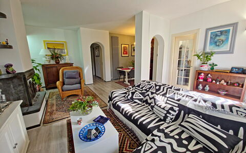 I Cipressi: Meubles, Design Intérieur, Canapé, Sol, Sol, Bois, Salon, Appartement, Pièce, Domicile