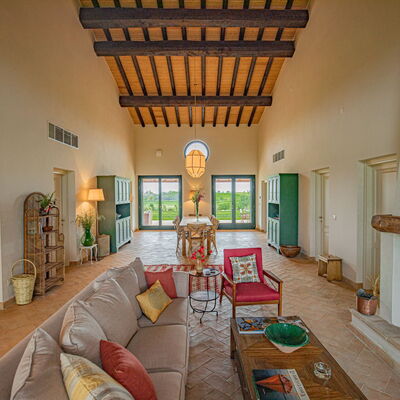 Villa Lodolaio: Meubles, Domicile, Biens, Plafond, Chaise, Villa, Salon, Ferme, Conception, Plante D'Appartement