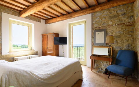 Villa Armonia: Mur, Meubles, Chambre, Lit, Design Intérieur, Literie, Drap De Lit, Domicile, Linge, Cadre De Lit