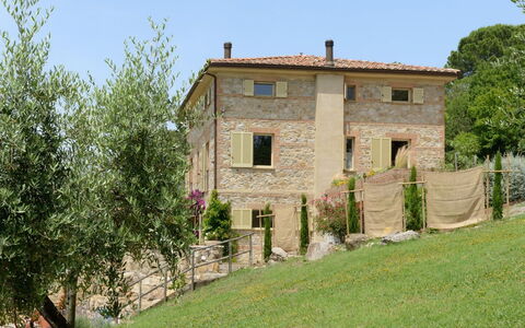 Villa Armonia: Arbuste, Chalet, Jardin, Ferme, Biens, Aménagement Paysager, Cour, Arrière-Cour, Villa, Maison Historique