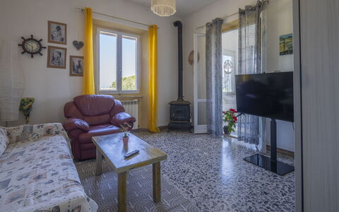 La Torre sul Ponte, Seaview, Garden: Meubles, Design Intérieur, Mur, Sol, Sol, Pièce, Éclairage, Plafond, Domicile, Salon