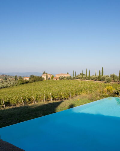 Podere Sangiovese, Pool and View in Chianti: Bleu, Piscine, Recours, Hacienda, Villa, Hôtel, Eco Hôtel, Ville Resort