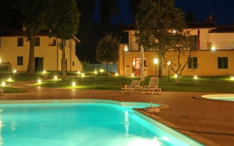 Tenuta Borgo al Sole: Biens, Hacienda, Villa, Pelouse, Recours, Cour, Hôtel, Eco Hôtel, Piscine, Ferme