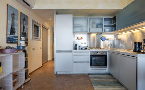 Stella Marina Apartment with Pool, Porto Santo Ste: Cuisine, Appareil De Cuisine, Comptoir, Principaux Appliance, Design Intérieur, Sol, Électroménager, Cabinetry, Meubles, Cuisinière