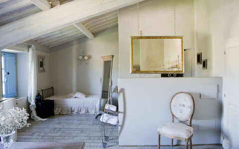 Le Tre Virtù Luxury Relais, Private Pool, Mugello: Meubles, Mur, Design Intérieur, Sol, Sol, Plafond, Chambre, Pièce, Lit, Domicile