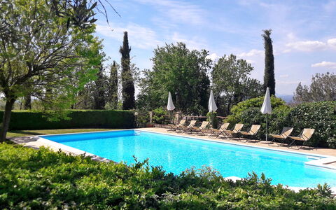 Podere Peteglia: Piscine, Arbuste, Recours, Jardin, Aménagement Paysager, Mobilier De Jardin, Hacienda, Biens, Eco Hôtel, Ombre