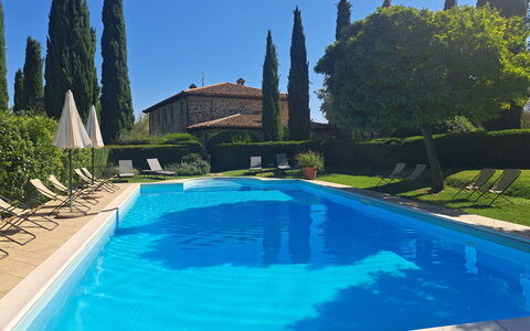 Podere Peteglia: Piscine, Bleu, Recours, Thermes, Jardin, Aménagement Paysager, Hacienda, Eco Hôtel, Biens, Mobilier De Jardin