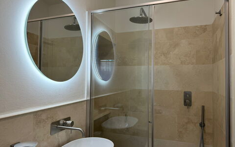 Casa Amandoli: Salle De Bains, Design Intérieur, Luminaire Plomberie, Mur, Sol, Lavabo, Miroir, Sol, Plomberie, Évier