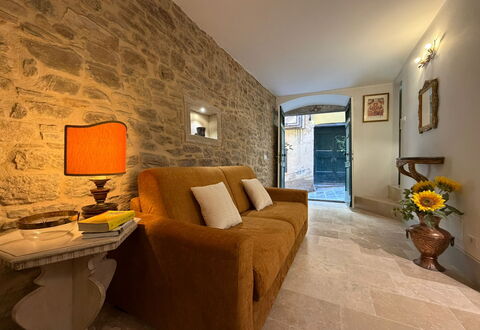 Casa Amandoli: Mur, Sol, Design Intérieur, Meubles, Plafond, Sol, Éclairage, Canapé, Pièce, Salon