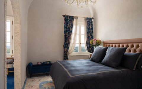 Villa Elisa: Meubles, Design Intérieur, Chambre, Sol, Sol, Textile, Domicile, Lit, Pièce, Linge