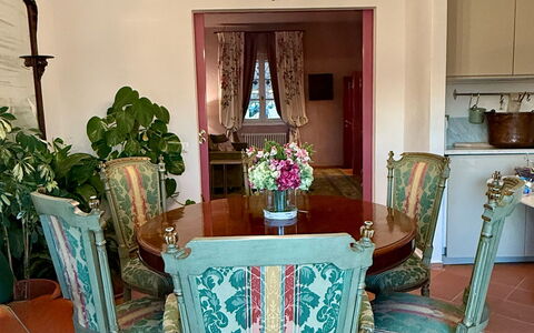 Villa Elisa: Meubles, Design Intérieur, Salle À Manger, Bois, Table, Chaise, Sol, Sol, Table Cuisine Et Salle A Manger, Éclairage