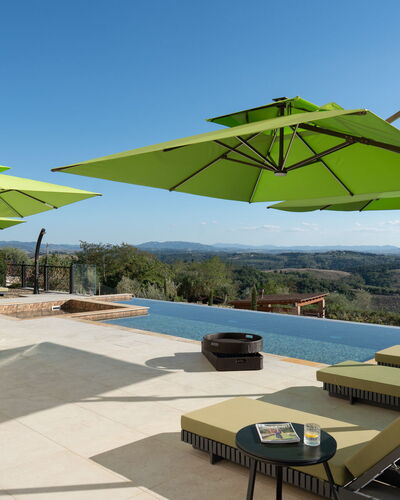 Villa Elisa: Mobilier De Jardin, Meubles, Parapluie, Tableau De Plein Air, Chaise, Ombre, Piscine, Recours, Eco Hôtel, Patio
