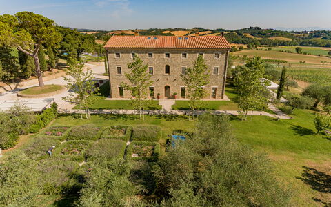 Poggio Mori 20: Herbe, Paysage, Arbuste, Lot Terre, Biens, Jardin, Plantation, Aménagement Paysager, Pelouse, Manoir