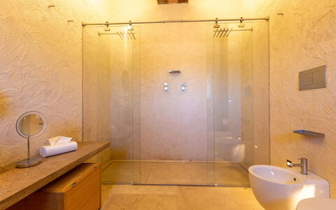 Poggio Mori 20: Sol, Mur, Design Intérieur, Luminaire Plomberie, Sol, Salle De Bains, Éclairage, Marron, Luminaire, Plomberie