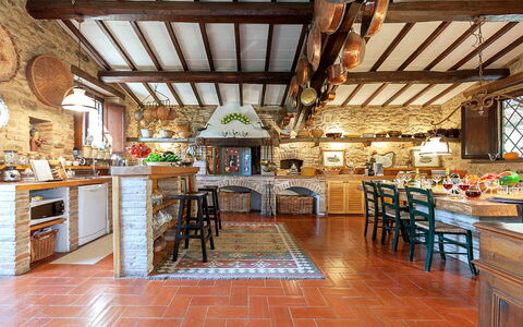 Artemisia: Meubles, Cuisine, Design Intérieur, Table, Table Cuisine Et Salle A Manger, Sol, Domicile, Plafond, Comptoir, Chaise