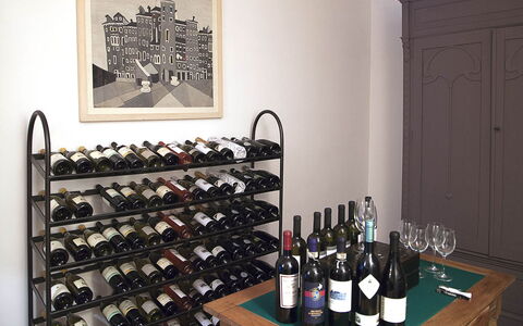 Artemisia: Bouteille, Bouteille En Verre, Bouteille De Vin, Rayonnage, Du Vin, Étagère