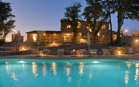 Villa Il Noccioleto: Piscine, Mobilier De Jardin, Meubles, Établissements Humains, Recours, Eco Hôtel, Biens, Hôtel, Balancelle, Villa