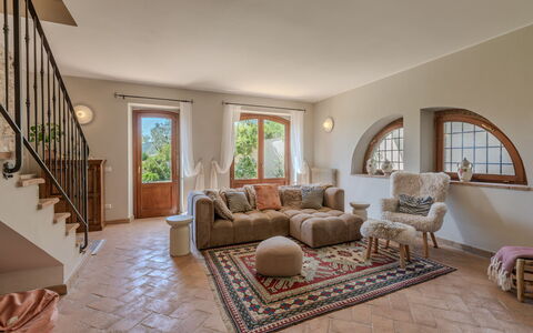 Casale Nido: Meubles, Mur, Sol, Design Intérieur, Bois, Sol, Éclairage, Canapé, Domicile, Salon