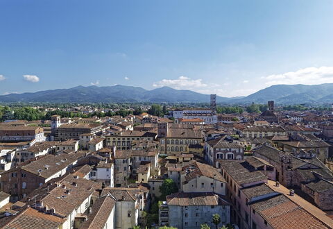 La Casa degli Artisti, Jacuzzi, Marliana: Jour, Zone Urbaine, Ville, Zone Résidentielle, Colline, Toit, Ville, Horizon, Quartier, Paysage