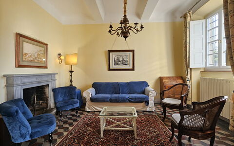 Villa Il Torrazzo, Vista Mare, Massarosa: Meubles, Design Intérieur, Mur, Sol, Canapé, Bois, Salon, Pièce, Sol, Cadre