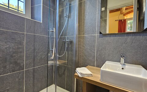 Villa Il Torrazzo, Vista Mare, Massarosa: Sol, Luminaire Plomberie, Salle De Bains, Sol, Design Intérieur, Évier, Robinet, Plomberie, Lavabo, Éclairage