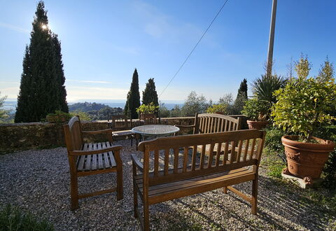 Villa Il Torrazzo, Vista Mare, Massarosa: Meubles, Mobilier De Jardin, Jardin, Pot De Fleur, Chaise, Aménagement Paysager, Ombre, À Feuilles Persistantes, Tableau De Plein Air